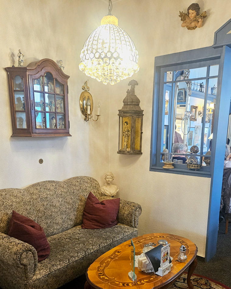 antik cafe Leer | gezellige cafes Leer | dagje naar Leer | Stad Leer | Leer, Duitsland