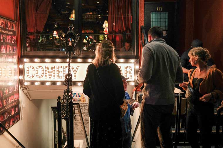 je verjaardag vieren bij een comedyshow: originele ideeën verjaardag